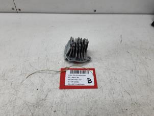 Gebruikte Motor Koplamp Volkswagen Polo Prijs € 50,00 Inclusief btw aangeboden door Collignon & Fils