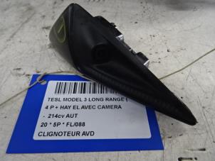 Gebruikte Knipperlicht rechts Tesla Model 3 Prijs € 175,00 Inclusief btw aangeboden door Collignon & Fils