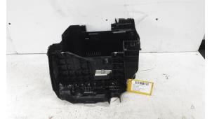 Gebruikte Support accu Renault Scenic Prijs € 25,00 Inclusief btw aangeboden door Collignon & Fils