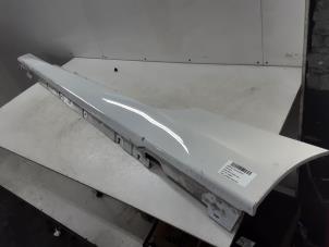 Gebruikte Afdeklijst dorpel links BMW 8-Serie Prijs € 250,00 Inclusief btw aangeboden door Collignon & Fils