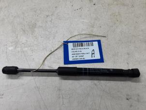 Gebruikte Gasdemper Motorkap Set BMW 8-Serie Prijs € 30,00 Inclusief btw aangeboden door Collignon & Fils