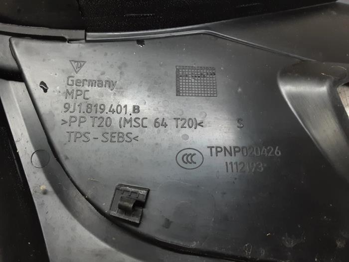 Gebruikte Windscherm Porsche Taycan Prijs € 99,99 Inclusief btw aangeboden door Collignon & Fils