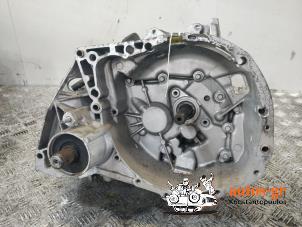 Gebruikte Versnellingsbak Renault Laguna II Grandtour (KG) 1.8 16V Prijs € 242,00 Inclusief btw aangeboden door AUTOS-GR