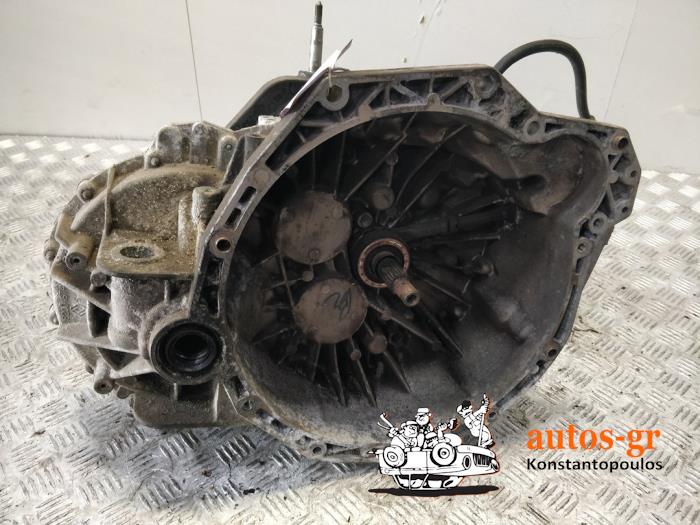 Gebruikte Automaatbak Opel Vivaro 2.5 CDTI DPF Prijs € 363,00 Inclusief btw aangeboden door AUTOS-GR