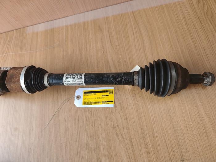 Gebruikte Steekas rechts-voor Opel Crossland (X) 1.5 CDTI 120 Prijs € 302,50 Inclusief btw aangeboden door SP Parts