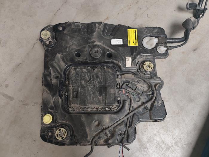 Gebruikte Adblue tank Opel Crossland (X) 1.5 CDTI 120 Prijs € 544,50 Inclusief btw aangeboden door SP Parts