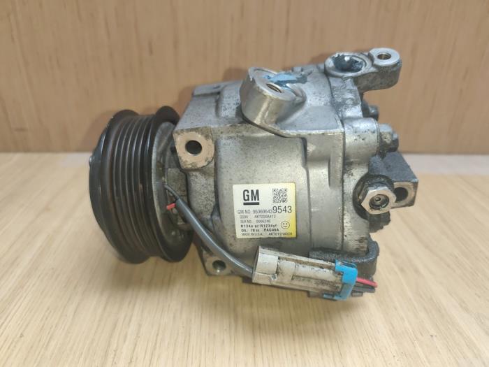 Gebruikte Aircopomp Opel Adam 1.2 16V Prijs € 181,50 Inclusief btw aangeboden door SP Parts