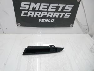 Gebruikte Raam schakelaar elektrisch Chevrolet Matiz (M200) 0.8 S,SE Prijs € 9,94 Margeregeling aangeboden door Smeets Autos Venlo