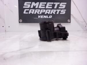 Gebruikte Gasklephuis Mini Mini (R56) 1.6 16V Cooper Prijs € 48,94 Margeregeling aangeboden door Smeets Autos Venlo