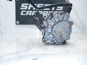 Gebruikte Vacuumpomp (Diesel) Volkswagen Transporter T5 1.9 TDi Prijs € 39,94 Margeregeling aangeboden door Smeets Autos Venlo