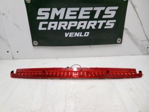 Gebruikte Extra Remlicht midden Peugeot 307 CC (3B) 2.0 16V Prijs € 75,00 Margeregeling aangeboden door Smeets Autos Venlo