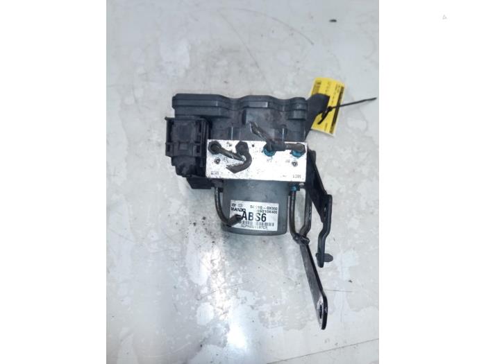 ABS Pomp van een Hyundai i10 (F5) 1.1i 12V 2011