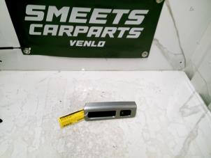 Gebruikte Elektrisch Raam Schakelaar Volvo V50 (MW) 2.4 D5 20V Prijs € 9,94 Margeregeling aangeboden door Smeets Autos Venlo