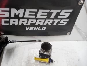 Gebruikte Luchtmassameter Saab 9-5 (YS3E) 2.3t 16V Prijs € 14,94 Margeregeling aangeboden door Smeets Autos Venlo