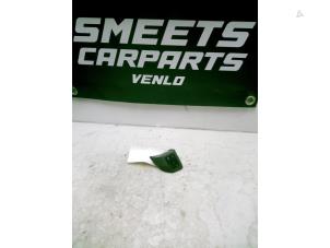 Gebruikte Radiobediening Stuur Opel Astra H SW (L35) 1.6 16V Twinport Prijs € 9,94 Margeregeling aangeboden door Smeets Autos Venlo