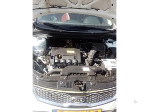 Gebruikte Motor Kia Cee'd (EDB5) 1.6 CVVT 16V Prijs € 1.350,00 Margeregeling aangeboden door Smeets Autos Venlo