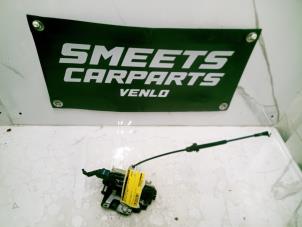 Gebruikte Deurslot Mechaniek 4Deurs links-voor Seat Ibiza III (6L1) 1.4 16V 100 Prijs € 29,98 Margeregeling aangeboden door Smeets Autos Venlo