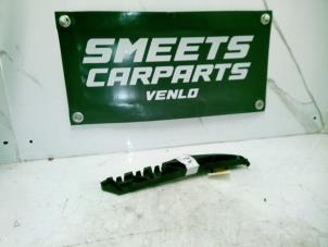 Gebruikte Bumpersteun rechts-voor Skoda Octavia Combi (1Z5) 1.2 TSI Prijs € 8,94 Margeregeling aangeboden door Smeets Autos Venlo