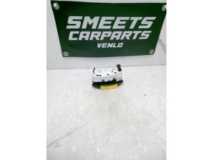 Gebruikte Display Interieur Chevrolet Matiz (M200) 1.0 Prijs € 14,99 Margeregeling aangeboden door Smeets Autos Venlo