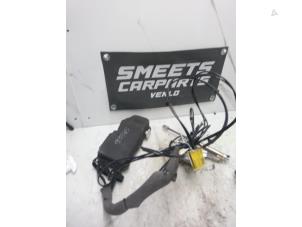 Gebruikte Central electronic module Peugeot 206 CC (2D) 1.6 16V Prijs € 149,99 Margeregeling aangeboden door Smeets Autos Venlo