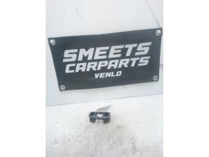 Gebruikte Afdekplaat diversen Toyota Yaris (P1) 1.4 D-4D Prijs € 12,50 Margeregeling aangeboden door Smeets Autos Venlo