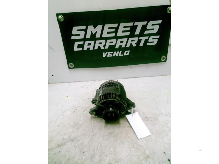 Gebruikte Dynamo Toyota Yaris (P1) 1.4 D-4D Prijs € 65,00 Margeregeling aangeboden door Smeets Autos Venlo