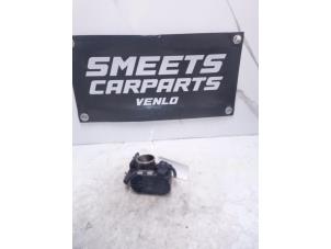 Gebruikte Gasklephuis Opel Corsa D 1.4 16V Twinport Prijs € 19,99 Margeregeling aangeboden door Smeets Autos Venlo