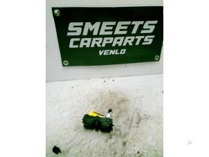 Gebruikte Combischakelaar ramen Mercedes A (W168) 1.9 A-190 Prijs € 24,99 Margeregeling aangeboden door Smeets Autos Venlo