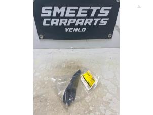 Gebruikte Afdekplaat diversen Renault Captur (2R) Prijs € 29,99 Margeregeling aangeboden door Smeets Autos Venlo