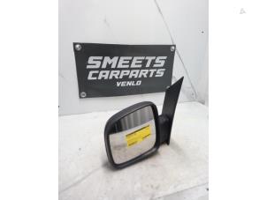 Gebruikte Spiegel Buiten links Volkswagen Caddy III (2KA,2KH,2CA,2CH) 2.0 SDI Prijs € 39,99 Margeregeling aangeboden door Smeets Autos Venlo