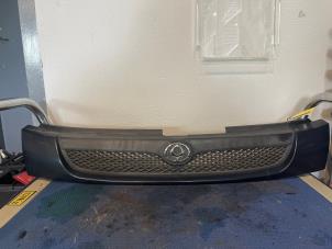 Gebruikte Grille Mazda 323 Prijs € 45,00 Margeregeling aangeboden door Smeets Autos Venlo