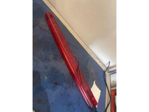 Gebruikte Extra Remlicht midden Mazda 323 P (BA15) 1.3i 16V Prijs € 19,99 Margeregeling aangeboden door Smeets Autos Venlo