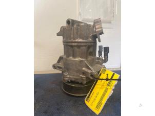 Gebruikte Pomp Airco Renault Clio II (BB/CB) 1.4 Prijs € 124,99 Margeregeling aangeboden door Smeets Autos Venlo