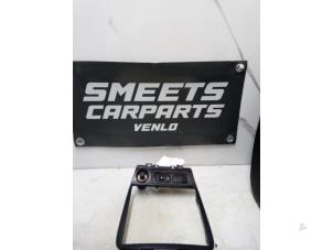 Gebruikte Dashboard deel Mazda MX-5 (NB18/35/8C) 1.6i 16V Prijs € 35,00 Margeregeling aangeboden door Smeets Autos Venlo