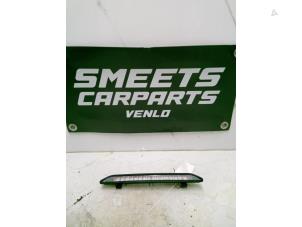 Gebruikte Extra Remlicht midden Opel Zafira (F75) 1.8 16V Prijs € 29,99 Margeregeling aangeboden door Smeets Autos Venlo