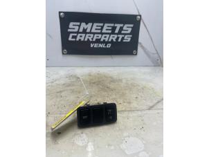 Gebruikte Schakelaar Koplamp Ihv Suzuki Swift (ZA/ZC/ZD1/2/3/9) Prijs € 14,99 Margeregeling aangeboden door Smeets Autos Venlo