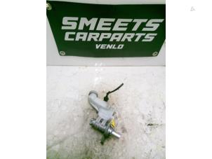 Gebruikte Hoofdremcilinder Opel Agila (B) 1.0 12V Prijs € 24,98 Margeregeling aangeboden door Smeets Autos Venlo