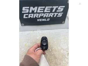 Gebruikte Spiegel Schakelaar Saab 9-3 II Sport Sedan (YS3F) 1.8t 16V Prijs € 24,94 Margeregeling aangeboden door Smeets Autos Venlo