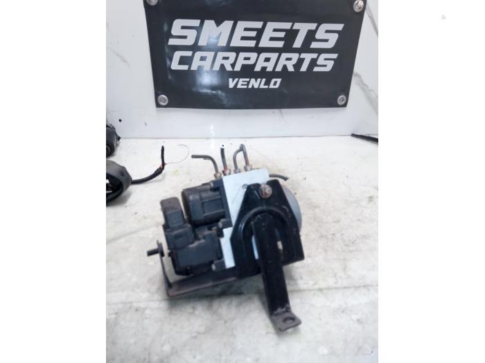 Gebruikte ABS Pomp Mazda MX-5 (NB18/35/8C) 1.6i 16V Prijs € 34,94 Margeregeling aangeboden door Smeets Autos Venlo