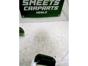 Gebruikte Middenconsoles Fiat Barchetta (183) 1.8 16V Prijs € 9,94 Margeregeling aangeboden door Smeets Autos Venlo