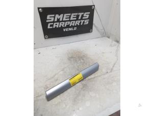 Gebruikte Dashboard sierlijst Opel Zafira (M75) 1.8 16V Ecotec Prijs € 9,94 Margeregeling aangeboden door Smeets Autos Venlo