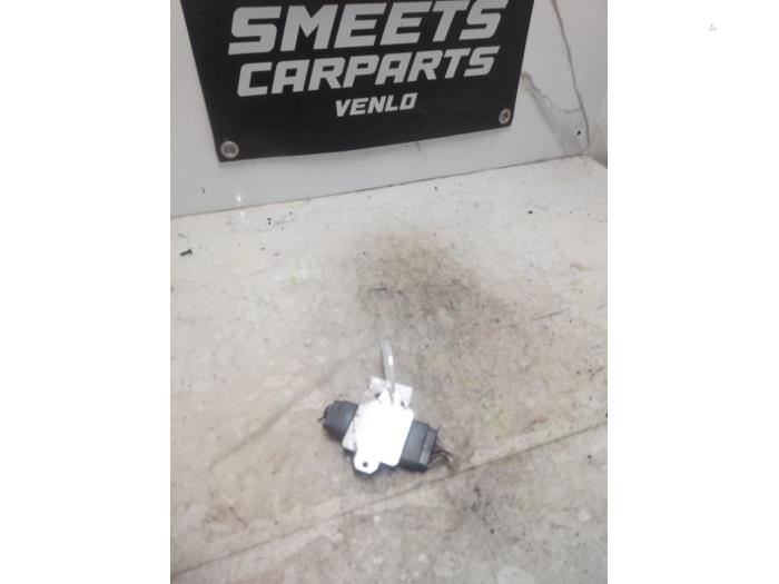 Gebruikte Module ontsteking Daihatsu Cuore (L251/271/276) 1.0 12V DVVT Prijs € 14,94 Margeregeling aangeboden door Smeets Autos Venlo