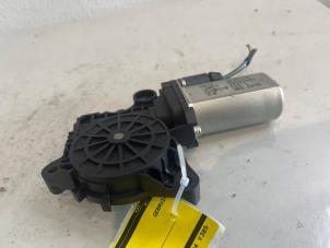 Gebruikte Raammotor Portier Fiat Stilo (192A/B) 1.4 16V Prijs € 29,99 Margeregeling aangeboden door Smeets Autos Venlo