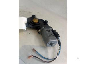 Gebruikte Raammotor Portier Fiat Stilo (192A/B) 1.4 16V Prijs € 34,99 Margeregeling aangeboden door Smeets Autos Venlo