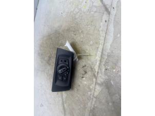 Gebruikte Licht Schakelaar BMW 3 serie (E90) 318i 16V Prijs € 39,94 Margeregeling aangeboden door Smeets Autos Venlo