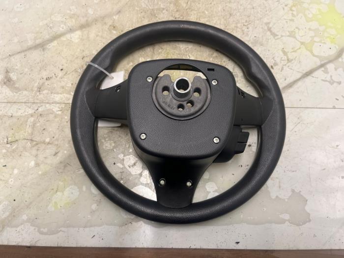 Stuurwiel van een Chevrolet Spark (M300) 1.2 16V 2010