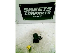 Gebruikte Luchtmassameter Nissan Primera Wagon (W12) 1.8 16V Prijs € 9,94 Margeregeling aangeboden door Smeets Autos Venlo