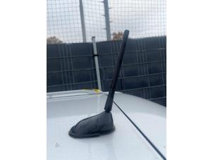 Gebruikte Antenne Opel Vectra C Caravan 1.8 16V Prijs € 49,99 Margeregeling aangeboden door Smeets Autos Venlo