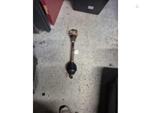 Gebruikte Steekas links-voor Volkswagen Caddy III (2KA,2KH,2CA,2CH) 2.0 SDI Prijs € 19,99 Margeregeling aangeboden door Smeets Autos Venlo