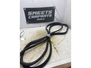 Gebruikte Deurrubber 4Deurs links-achter Ford B-Max (JK8) 1.0 EcoBoost 12V 100 Prijs € 49,94 Margeregeling aangeboden door Smeets Autos Venlo